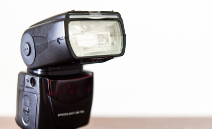 カメラのストロボが高額買取されやすい理由