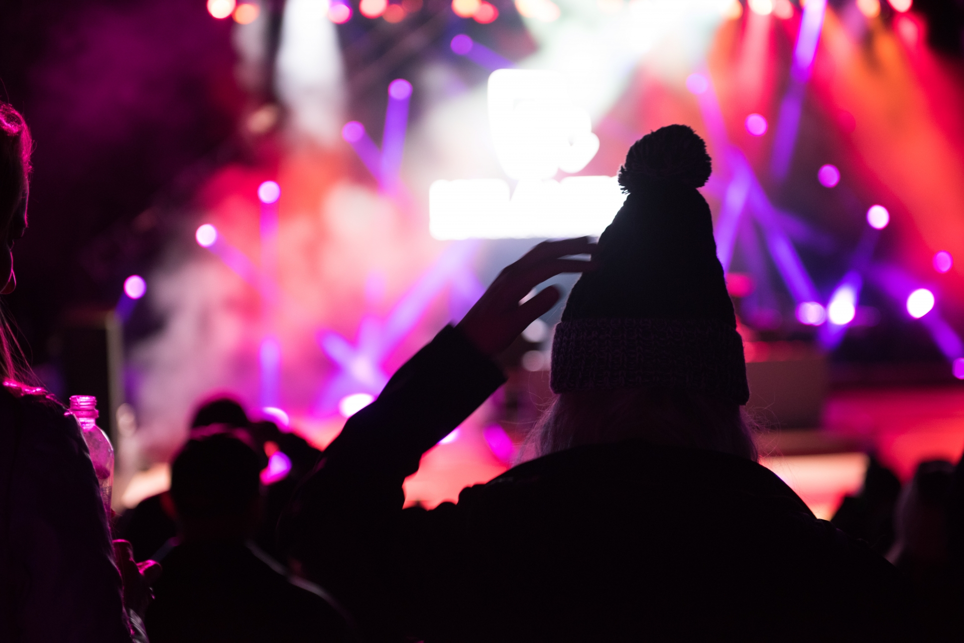 プロも愛用の人気モデルのギターは間違いない