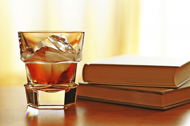 ウイスキーの買取相場が高騰中！人気の銘柄はこれ！