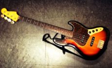 ベースはいくらで売れる？メーカー別買取相場解説