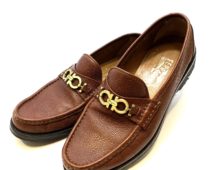 サルヴァトーレフェラガモ ローファー