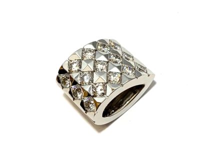 ブシュロン ペンダントトップディアマン 750WG ダイヤ