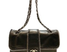 シャネル チェーンショルダー ラグジュアリー